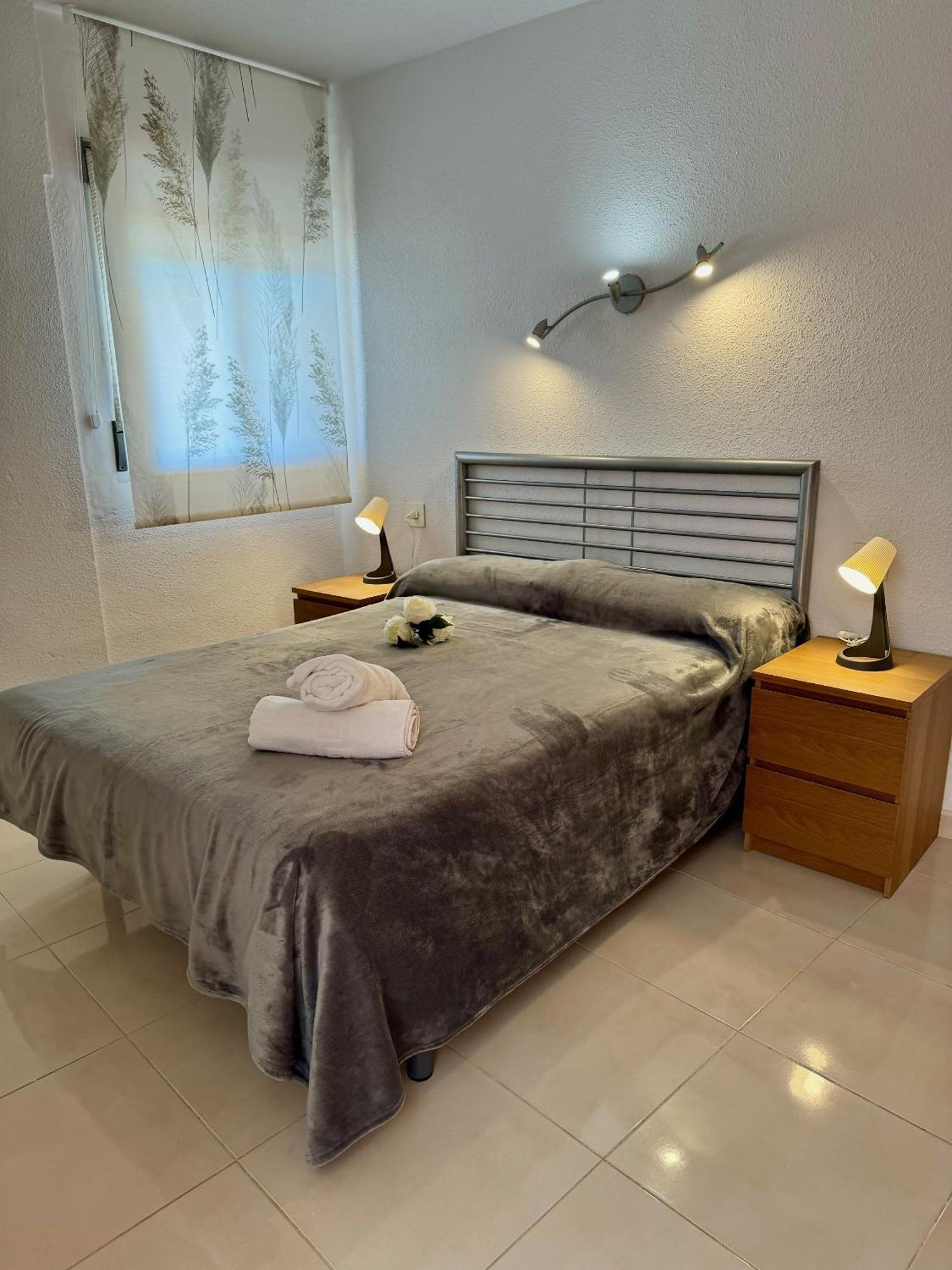 27C Vora 1 Dormitorio Con Vistas Al Mar Y Wifi 卡尔佩 外观 照片